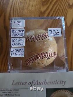 1939 Baseball Royals Montreal Team Autographs Ball. Very Rare