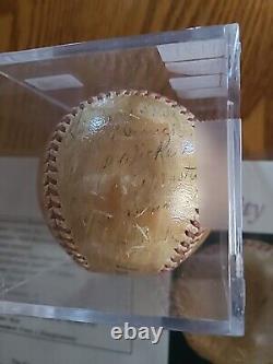 1939 Baseball Royals Montreal Team Autographs Ball. Very Rare