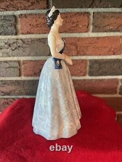 1973 Queen Elizabeth II HN2502 Royal Doulton Figurine Very Rare 240/750