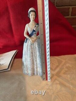 1973 Queen Elizabeth II HN2502 Royal Doulton Figurine Very Rare 240/750