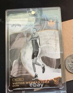 2023 Crown Royale Victor Wembanyama Rookies Level IV Read Description