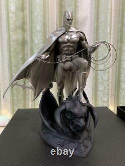 Batman Royal Selangor World Limited 3000 Figure withbox very Rare Good condition