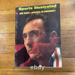 Bob Cousy 1970 VERY RARE NEWSSTAND Sports Illustrated Cincinnati Royals-Celtics