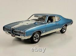 Danbury Mint 1969 Pontiac GTO Coupe ROYAL BOBCAT with VERY RARE BEAUTIFUL PAINT