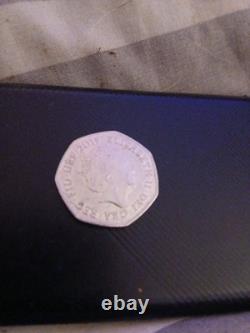 Elizabeth II 50p Fifty Pence Coin royal coat of arm's very rare