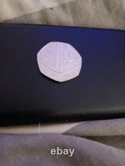 Elizabeth II 50p Fifty Pence Coin royal coat of arm's very rare