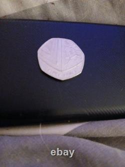 Elizabeth II 50p Fifty Pence Coin royal coat of arm's very rare