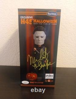 H45 Halloween 1978 Autographed Royal Bobbles Exclusive L. E 24/500 Very Rare