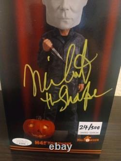 H45 Halloween 1978 Autographed Royal Bobbles Exclusive L. E 24/500 Very Rare