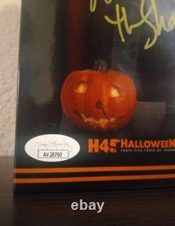 H45 Halloween 1978 Autographed Royal Bobbles Exclusive L. E 24/500 Very Rare