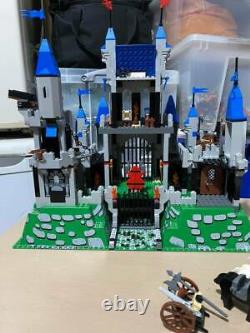 LEGO Very Rare Lego Castle 10176 Royal King's Castle Retired set 2006