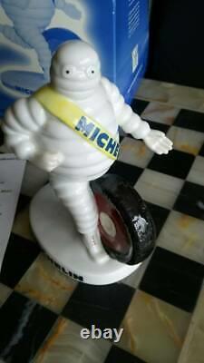 Michelin Bibendum Royal Doulton Ceramic figurine Limited to 2000 Very Rare! 2003