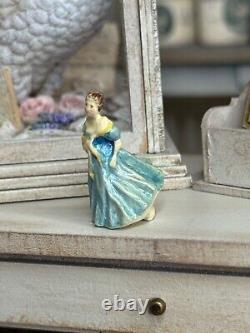 Miniature Dollhouse VERY RARE Olszewski Pre-Goebel Lady in Blue 1978 Doulton