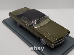 NEO 1/43 Chrysler Imperial Sedan 1971. Very Rare
