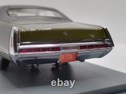 NEO 1/43 Chrysler Imperial Sedan 1971. Very Rare