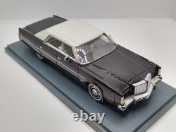 NEO 1/43 Chrysler Imperial Sedan 1975. Very Rare