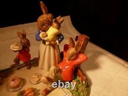 New Very Rare Royal Doulton Bunnykins 2010 Tableau Family Picnic Just 400 Made