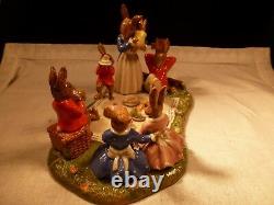 New Very Rare Royal Doulton Bunnykins 2010 Tableau Family Picnic Just 400 Made