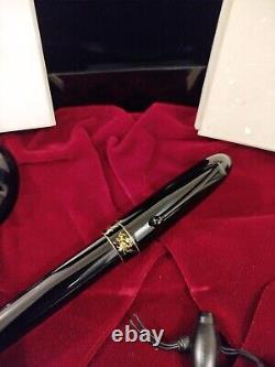 Pilot (Namiki) Yukari Royal Black-vermillo-N Urushi. Very Rare. Ltd 1918