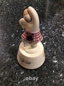 RARE! Royal Doulton Snowman HIGHLANDER MUSIC BOX DS18 In Very Good Condition