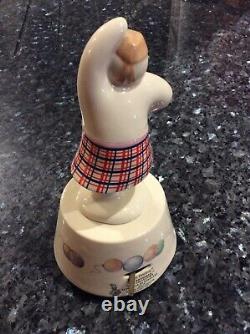 RARE! Royal Doulton Snowman HIGHLANDER MUSIC BOX DS18 In Very Good Condition