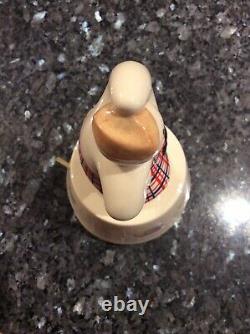 RARE! Royal Doulton Snowman HIGHLANDER MUSIC BOX DS18 In Very Good Condition