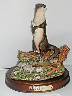 ROYAL DOULTON, OTTER, code DA7, Very Rare, Stunning, 1989, Mint Condition