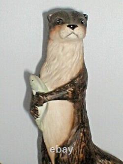 ROYAL DOULTON, OTTER, code DA7, Very Rare, Stunning, 1989, Mint Condition