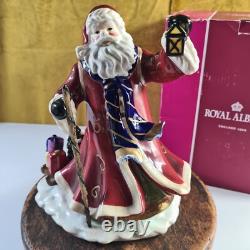 Rare Royal Albert 2009 Christmas Santa music box, with box Very Good Condition