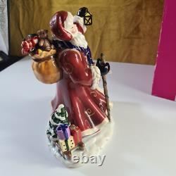 Rare Royal Albert 2009 Christmas Santa music box, with box Very Good Condition