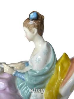 Rare Royal Doulton Heart-To-Heart Vintage Figurine HN2276 Very Pretty & Mint