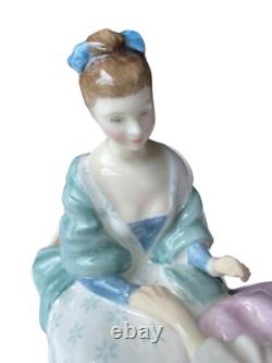 Rare Royal Doulton Heart-To-Heart Vintage Figurine HN2276 Very Pretty & Mint