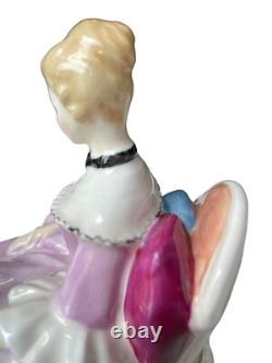 Rare Royal Doulton Heart-To-Heart Vintage Figurine HN2276 Very Pretty & Mint