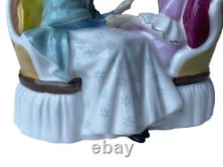 Rare Royal Doulton Heart-To-Heart Vintage Figurine HN2276 Very Pretty & Mint