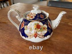 Royal Albert Bone China Heirloom Teapot Vintage Very Rare home kitchen art