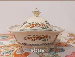 Royal Cauldon, c. 1930 very rare Badminton pattern serving bowl with lid