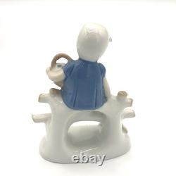 Royal Ceramic Ornament Girl And Kitten Decorations Very Rare and Beautiful