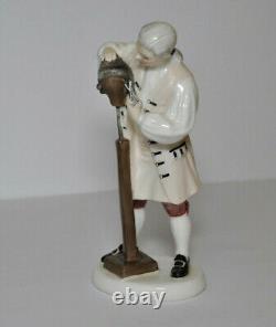 Royal Doulton, HN2239 The Wigmaker Of Williamsburg. Simply perfect. Very Rare