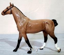 Royal Doulton Hackney Pony Very Rare Bay Gloss Vintage Model No. H261 Vgc