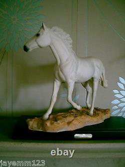 Royal Doulton Horse Milton Showjumper Da 245 Ltd Ed Boxed + Cert Very Rare