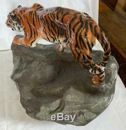 Royal Doulton Very Rare Tiger on Rock Figurine HN2639 (Prestige)