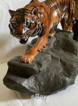 Royal Doulton Very Rare Tiger on Rock Figurine HN2639 (Prestige)