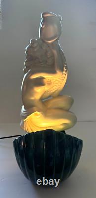 Royal Haeger MERMAID HUGGING FISH Porcelain 19.5 VERY RARE 50s TV Lamp #6067
