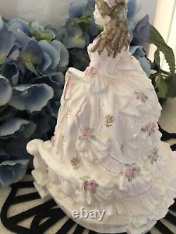 Royal doulton figurine Cinderella very large Pink HN 3991 Rare mint condition