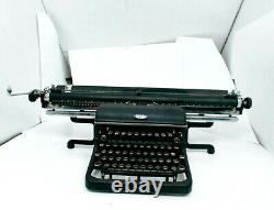 Typewriter 1938 ROYAL klm 26-2450507 26 Carriage Very Rare