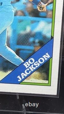 ULTRA RARE Bo Jackson Royals 1988 Topps #750 Error Card. Misprint & Misalign Dot