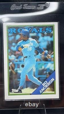 ULTRA RARE Bo Jackson Royals 1988 Topps #750 Error Card. Misprint & Misalign Dot