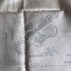 VERY RARE Vintage DMC Stamped Linen To Embroider a Tablecloth A REGAL SOUVENIR