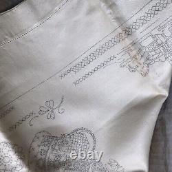 VERY RARE Vintage DMC Stamped Linen To Embroider a Tablecloth A REGAL SOUVENIR