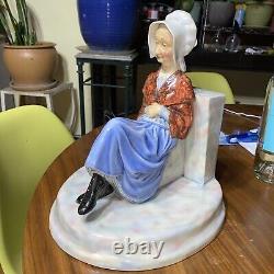 VERY RARE Will-George Pottery Old Elderly Lady Grandmother Sitting Peacefully